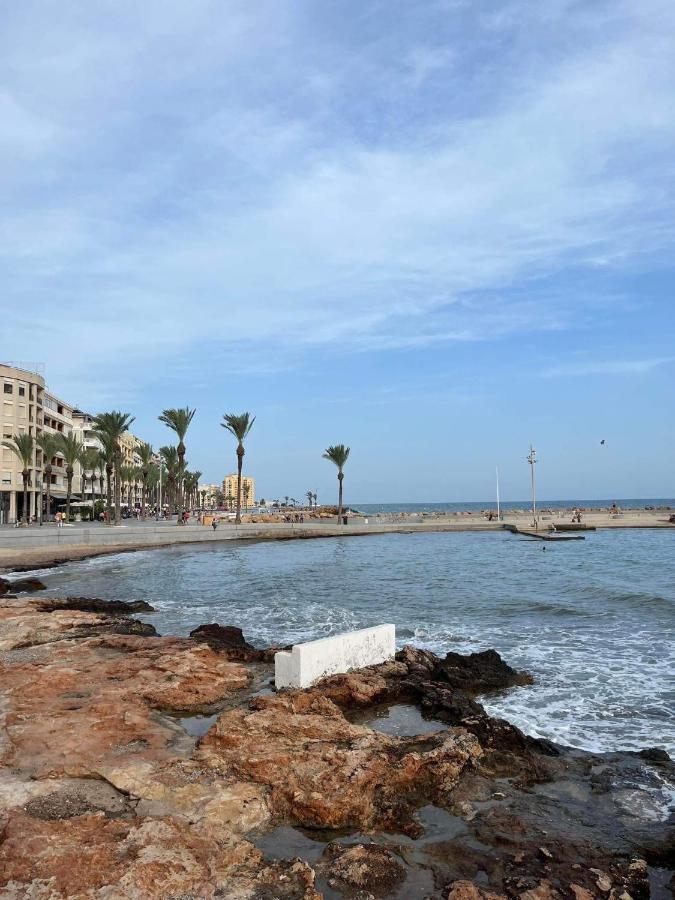 Uroczy Apartament Przy Playa De Los Locos Torrevieja Buitenkant foto